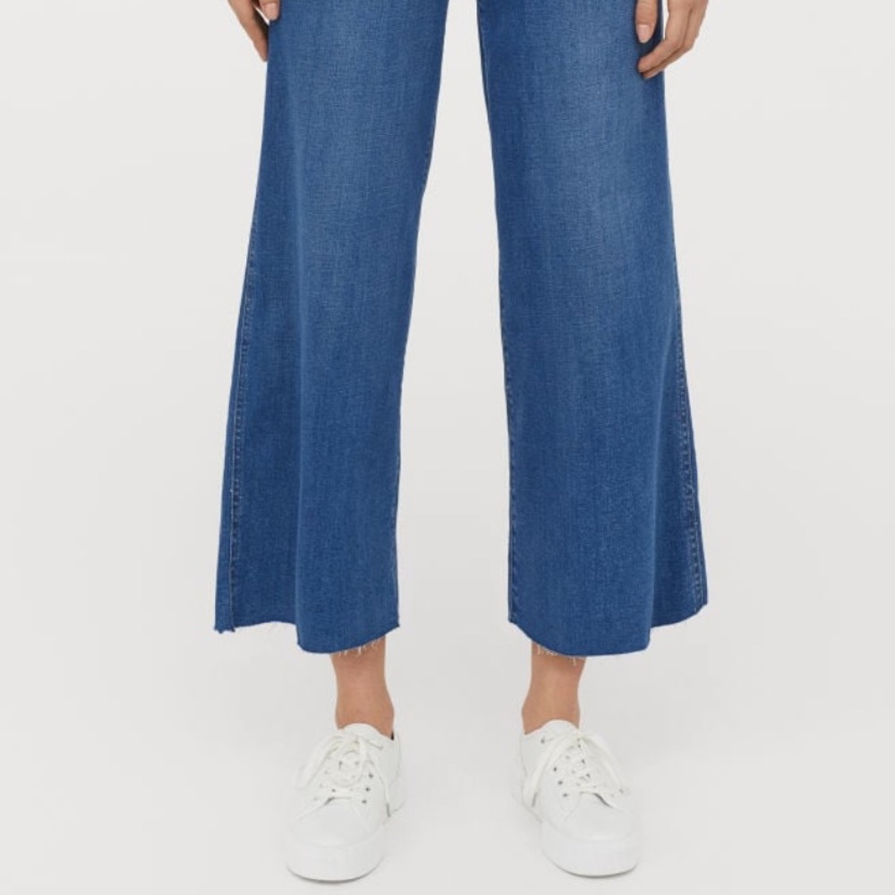H&M high waisted raw hem culotte jeans